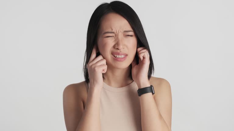 귀울림 증상의 종류와 자가진단법