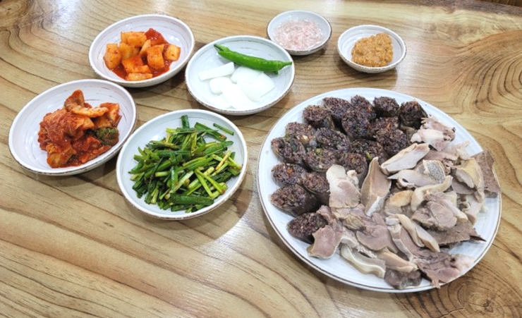모둠순대-김치
