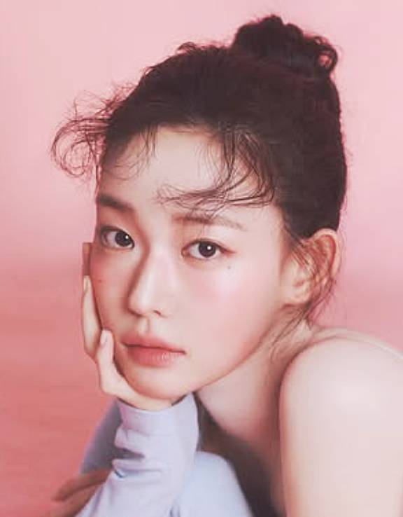 배우-최윤지