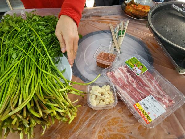 원동미나리축제-15번집-상차림