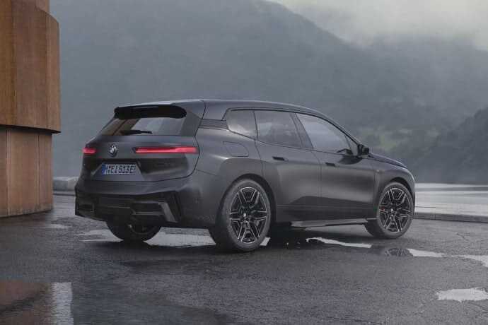 BMW iX M70 xDrive