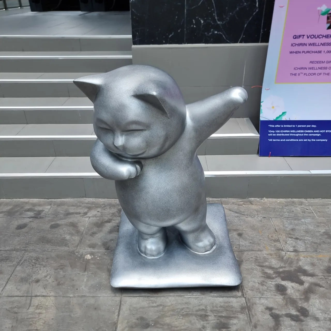 스테이브릿지 스위트 방콕 스쿰빗 호텔 고양이