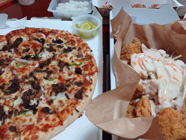 피자와 치킨 조합