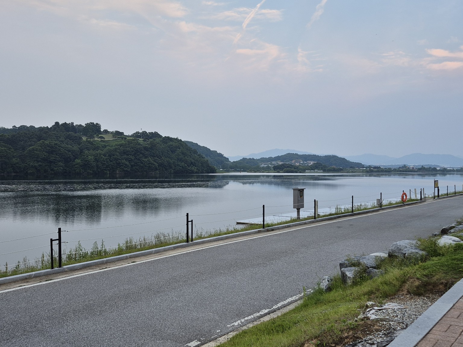 충주조정경기장 산책로