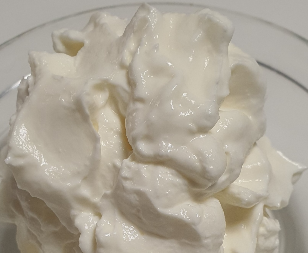 같은 양이 빠졌어도 느낌은 다른 질척한 느낌의 요거트