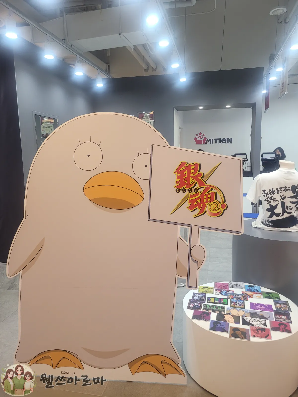 AK프라자-은혼팝업스토어입구캐릭터2