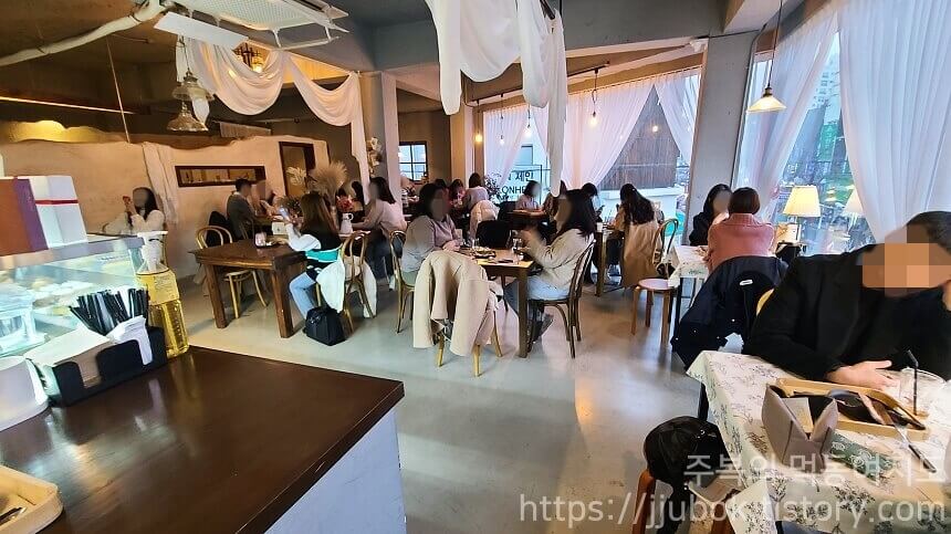 갸또드레브-내부-분위기