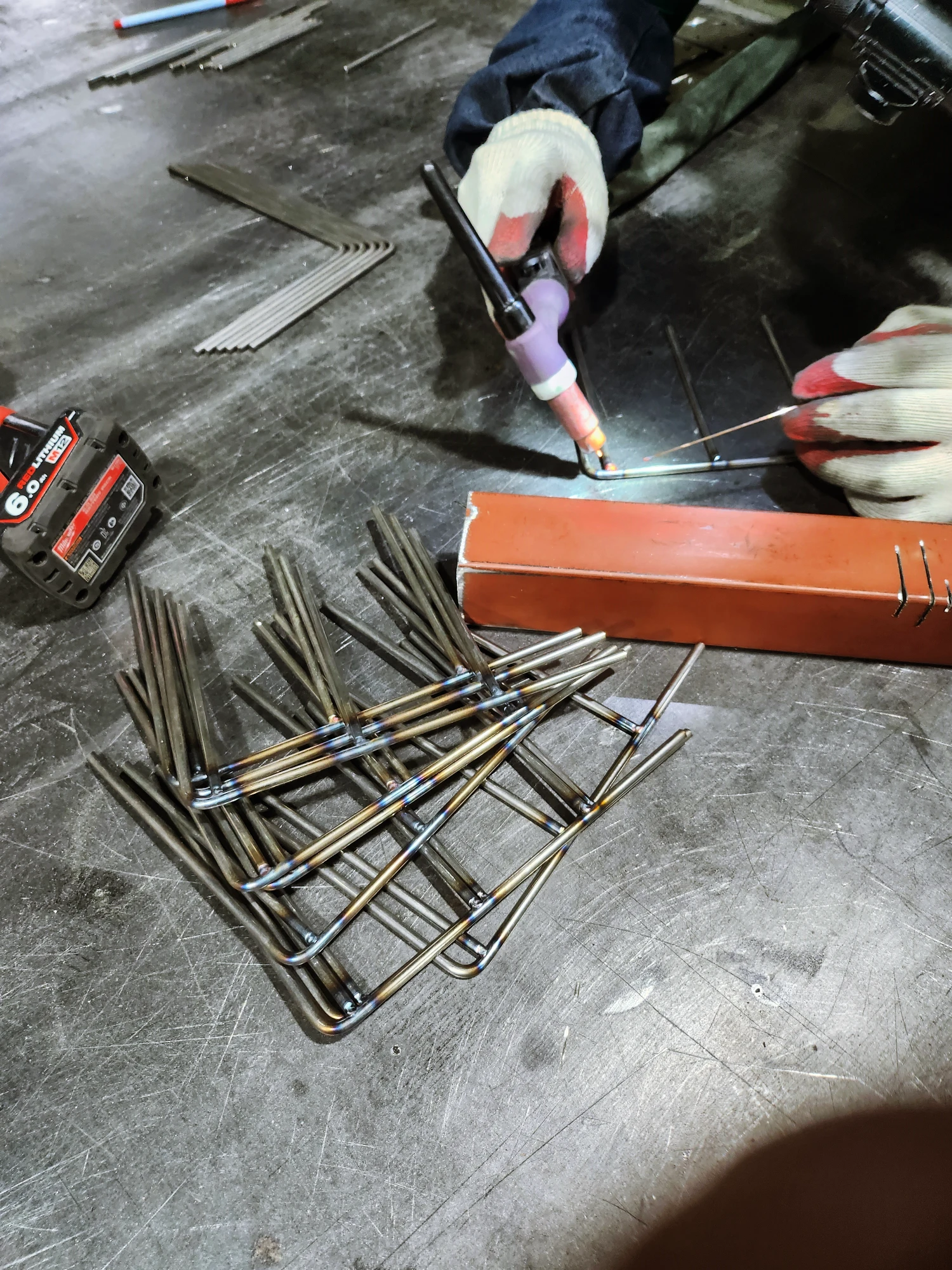 원통형 바스켓 환봉 용접