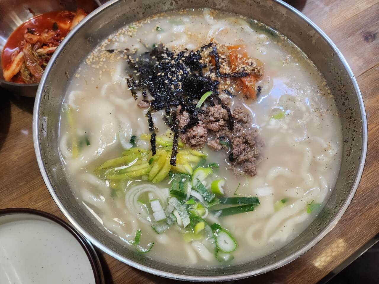 생생정보 2329회 오늘 또 방문 스타 밥집 개그맨 유민상 단골 보쌈 맛집 서울 영등포 양평동 이필당족발보쌈