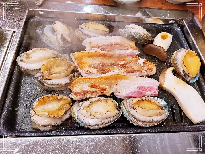 슬기로운 건강생활 전복 삼겹살 구이 전복회 목포 맛집 추천