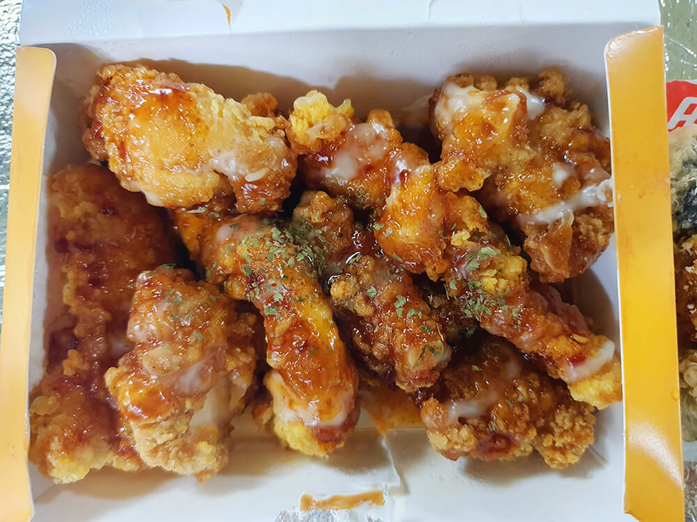 슈프림레드치킨-1