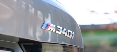 BMW M340i 트렁크 레터링 엠블럼