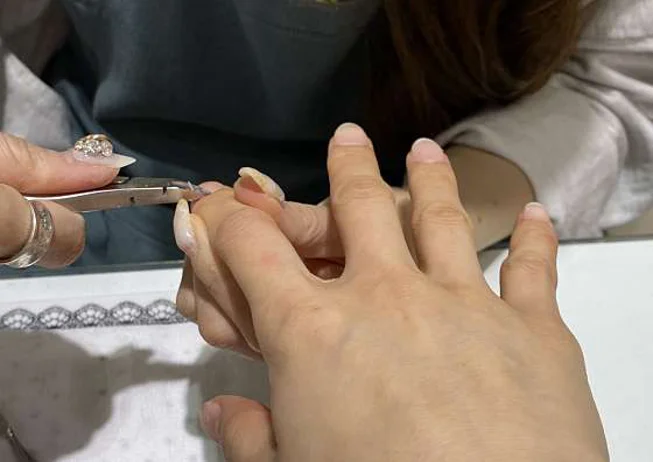 크라운네일살롱 원흥역점