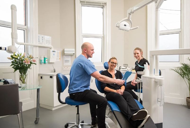 65세이상 노인 의료 혜택: 틀니 임플란트 신청방법