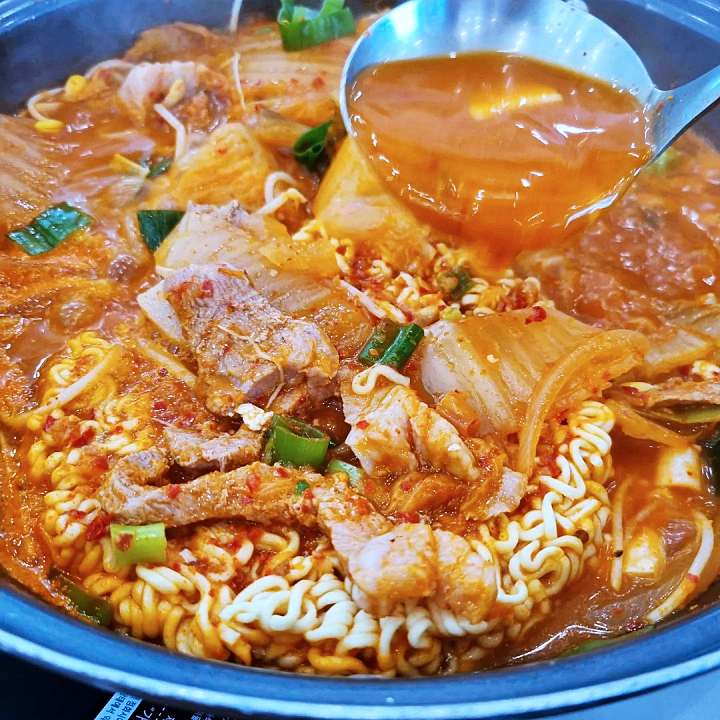 생방송오늘저녁 숯불고기 불백 김치찌개 백반 월 매출 1억 원 대박 난 1+1 가성비 혜자 메뉴 참숯 석쇠불고기 자가도정 쌀밥 화성 융건릉 맛집 추천