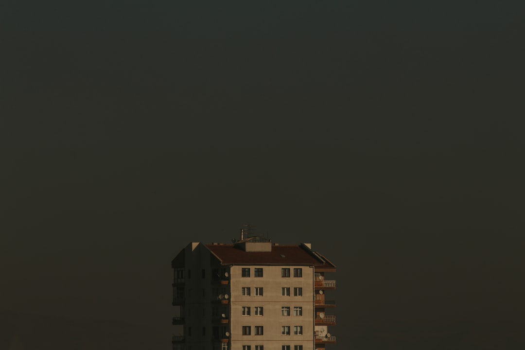 입주자 (tenant)