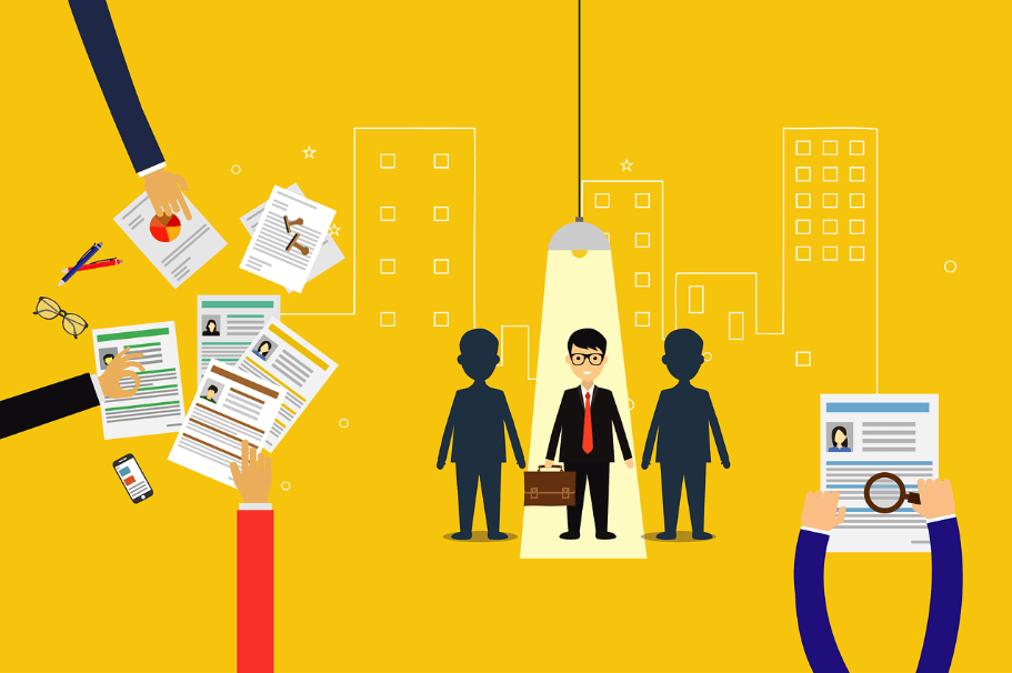 서류 가방 들고 있는 남성