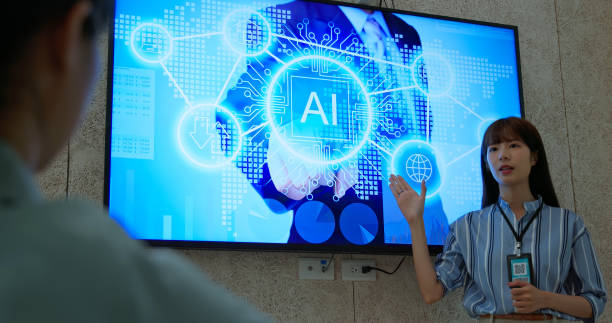 회의에서 발표하는 이미지