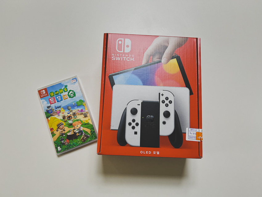 닌텐도 스위치 OLED 화이트, 모여봐요 동물의 숲