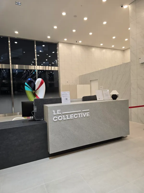 르컬렉티브 속초해변-프런트데스크