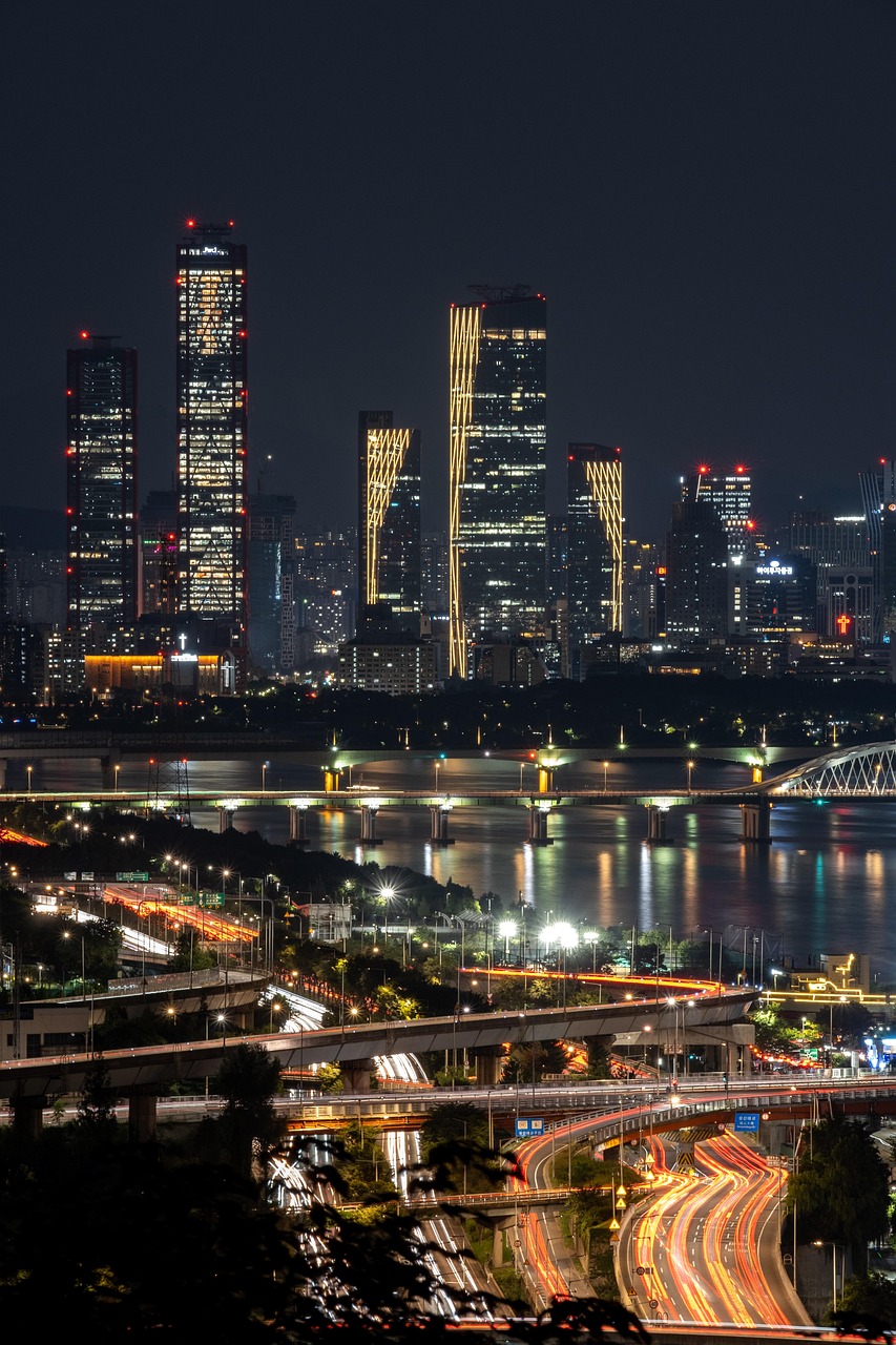 ⚡ 전기차&middot;하이브리드 통행료 할인 끝났다고? 2025년 변경 내용 공개