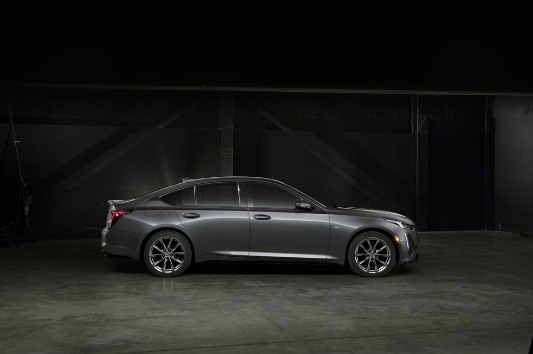 캐딜락 CT5 외부 디자인