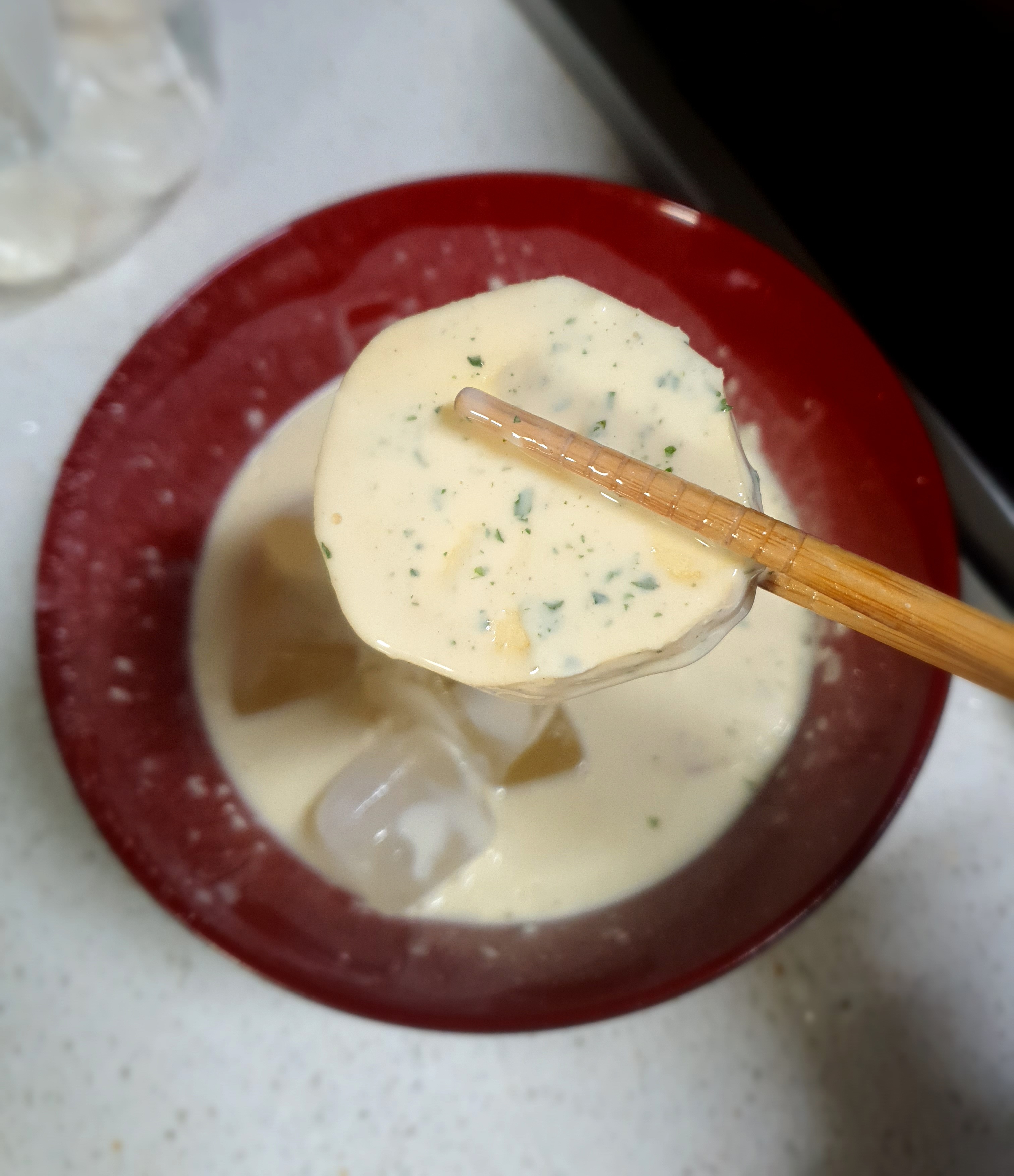 반죽물을-묻혀서-튀깁니다.