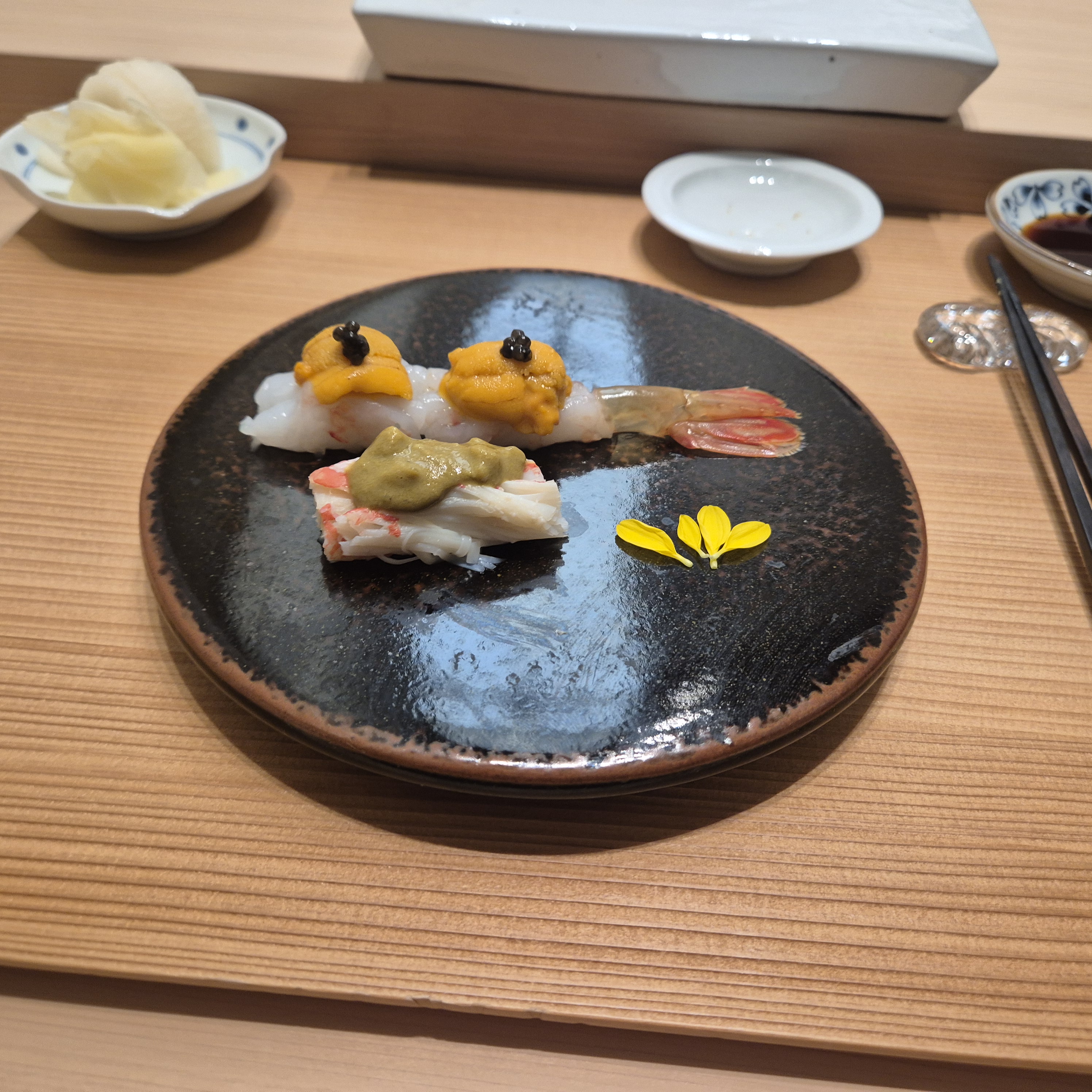 독도새우 우니 캐비어 게살