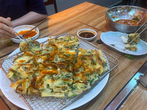 대결 맛 대 맛 철판해물전골 vs 황제물회