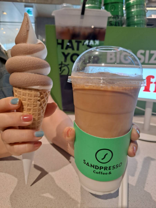 샌드프레소 메뉴 수령