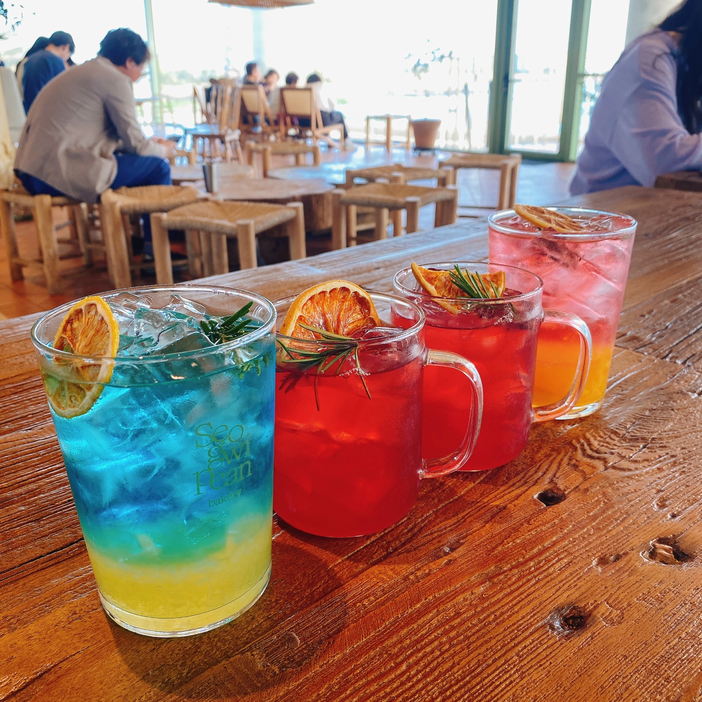 제주 성산 섭지코지 아쿠아플라넷 서귀피안 베이커리 카페