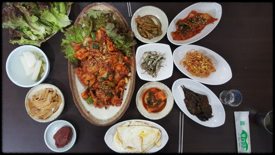 [가격파괴 Why] 20가지 반찬+된장찌개+메인 요리를 제공하는 전주식당