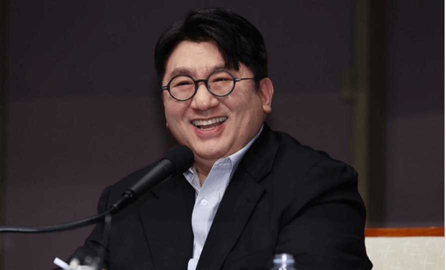 방시혁대표-정장-웃음