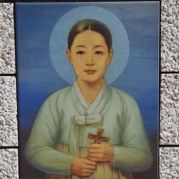 춘천 운교동성당에 있는 성녀 정정혜 엘리사벳 그림입니다.