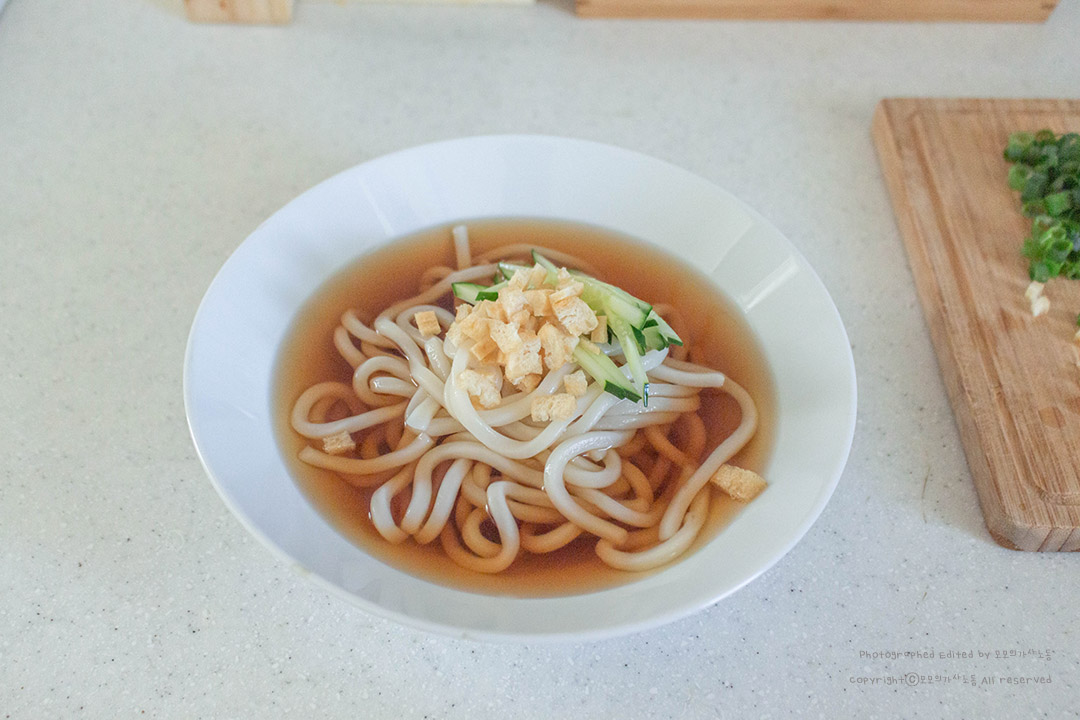 냉우동 레시피 오이 유부토핑