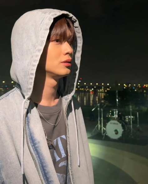 가수 겸 배우 육성재 키 나이 몸무게 혈액형 소속사 영화 드라마 MBTI