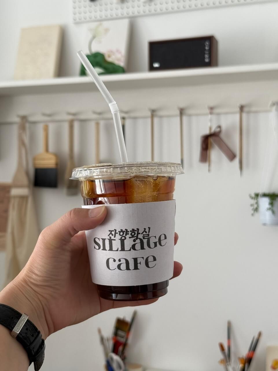 생생정보 핫 플레이스 Now 옛것에 젊은 감성을 더하다! 전주 객리단길 여행 백야(소개팅한식주점)&amp;#44; 전주영화호텔 영화도서관&amp;#44; 잔향화실&amp;#44; 무국적식당 