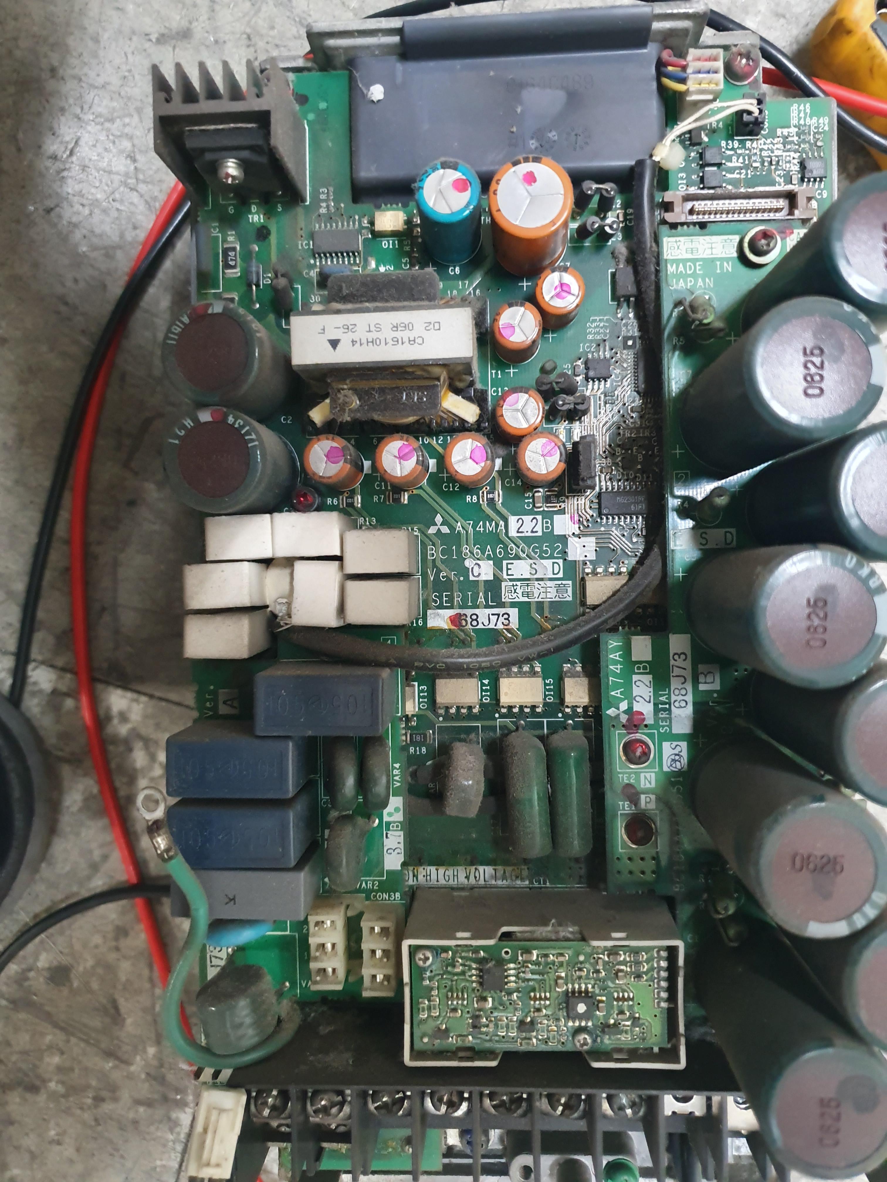 FR-E740-3.7K 내부보드사진