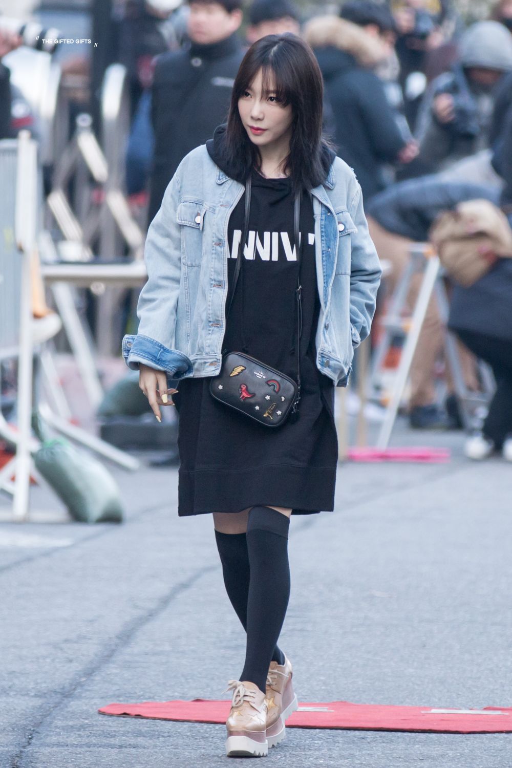 태연 공항패션 사진 태연 공항패션 사진