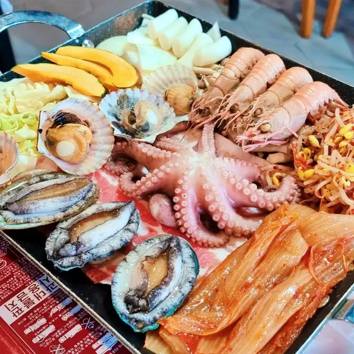 생생정보 여수 낭만포차거리 돌문어 해물 삼합 맛집