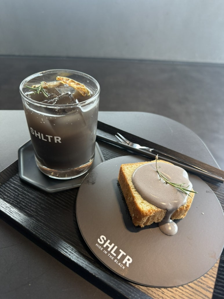 레몬에이드와 파운드케이크