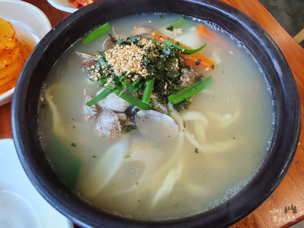 시골여행 바지락 칼국수