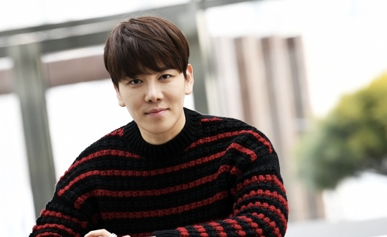 가수 DK(디셈버)