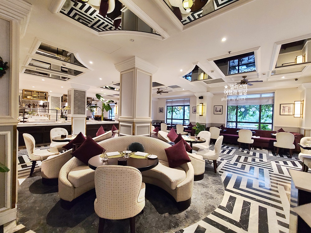 로열 호이안 엠갤러리 호텔 조식 후기 파이포 카페