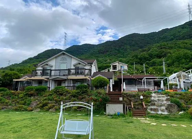 용용펜션