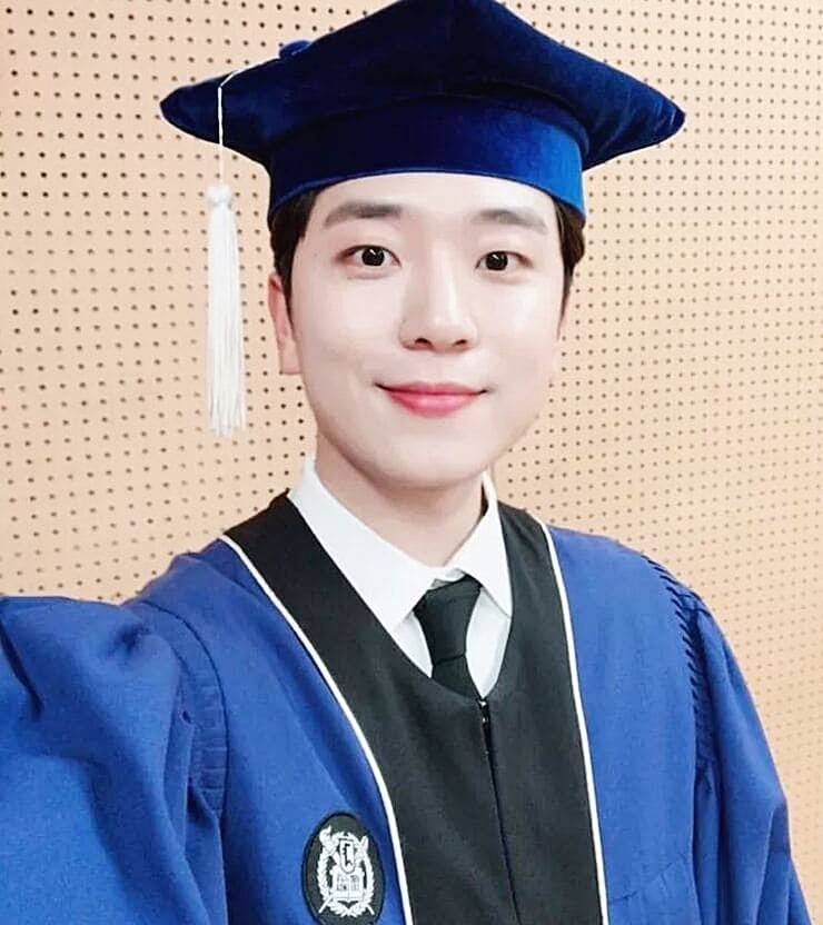 가수-고우림