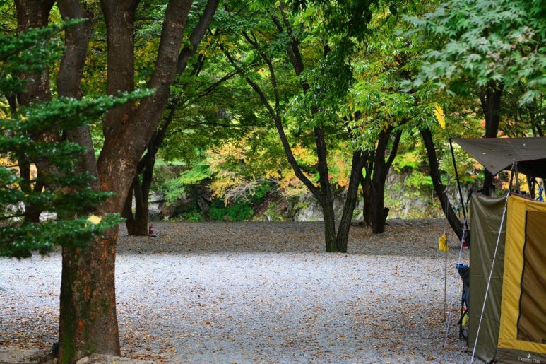 가평 북면 '중바위캠핑장' 미리보기