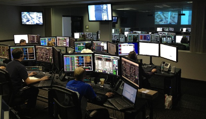 눈 피로 풀어주는 방법 – 컴퓨터 오래 쓰는 직장인을 위한 눈 건강 팁