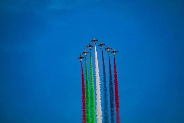 2025년 10월 전국 행사&middot;축제 일정 (부산국제영화제&middot;남강유등축제&middot;안동탈춤 등 확정)