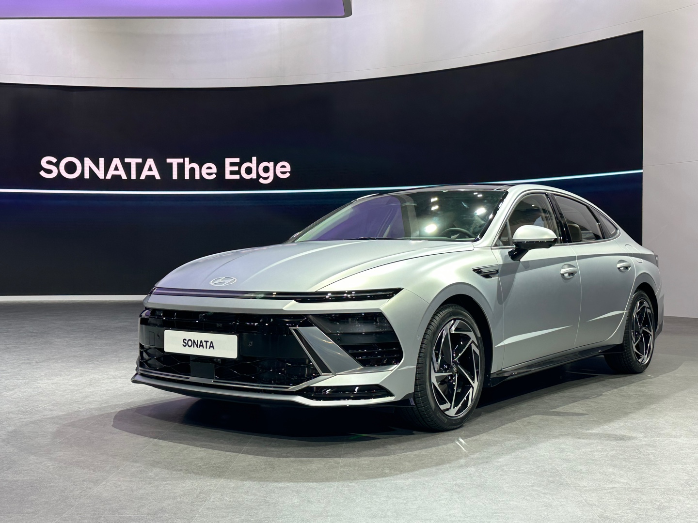 현대자동차 쏘나타 디 엣지